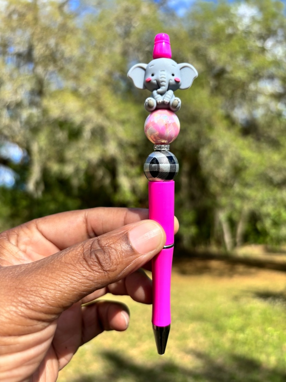 Handcrafted Pink Elephant Beaded Pen - Picture 1 of 2